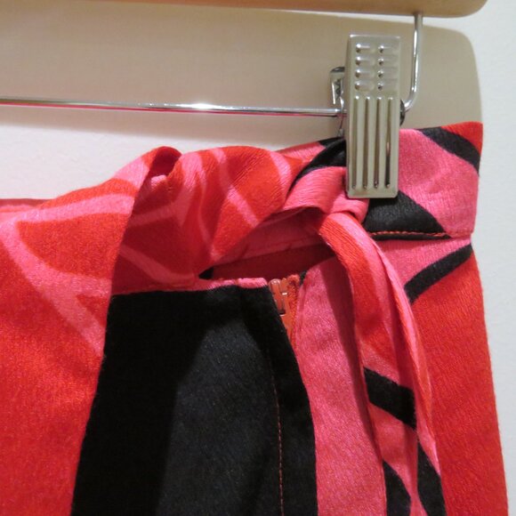 VINTAGE FUMI'S ORIGINALS HONOLULU Hawaiian Floral Maxi Skirt in Pink Purple - Picture 13 of 15